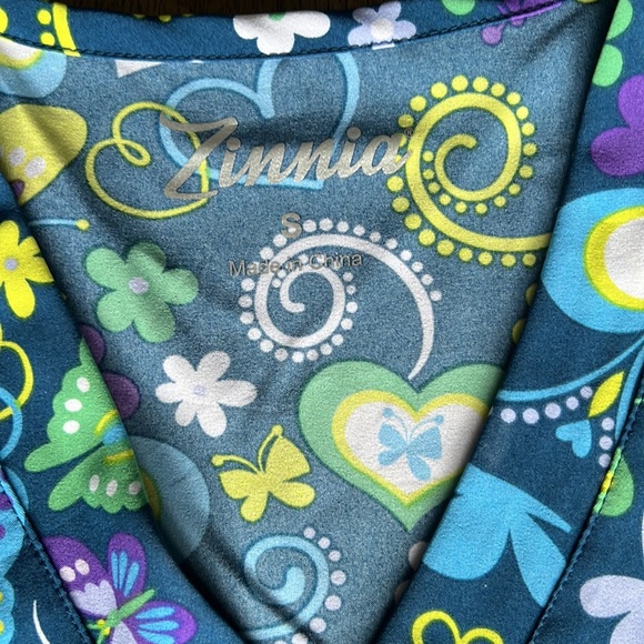 Womens Scrub Top - Picture 2 of 3